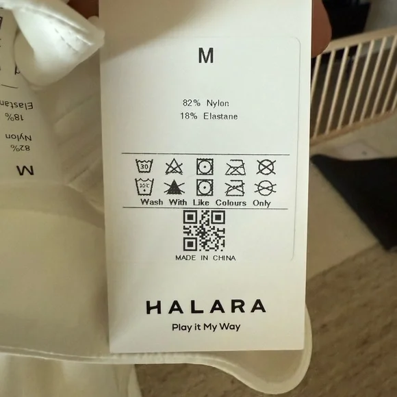 White Sleeveless Tennis Dress - Picture 3 of 3